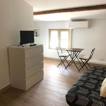 Logement Neuf, Tout Confort, Au Coeur Du Village Saint Didier  Exterior foto